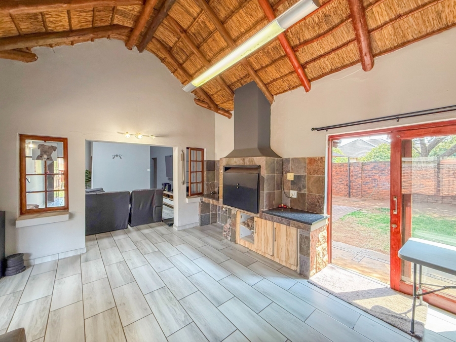 3 Bedroom Property for Sale in Melodie North West
